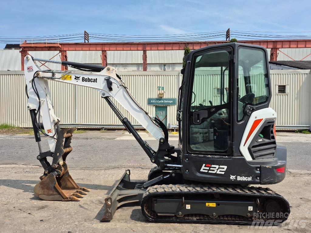 Bobcat E 32i Mini bagri <7t