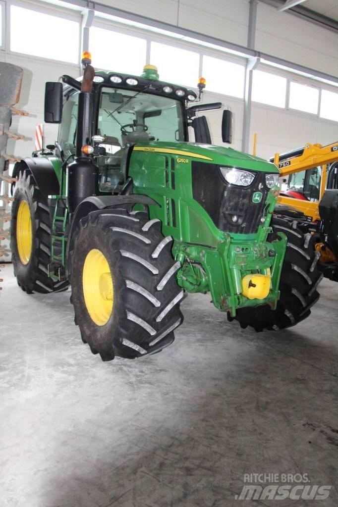 John Deere 6250 R Traktorji