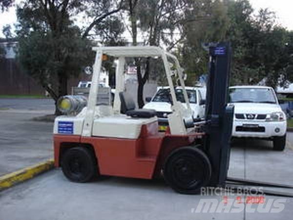 Nissan F03A35U Drugo