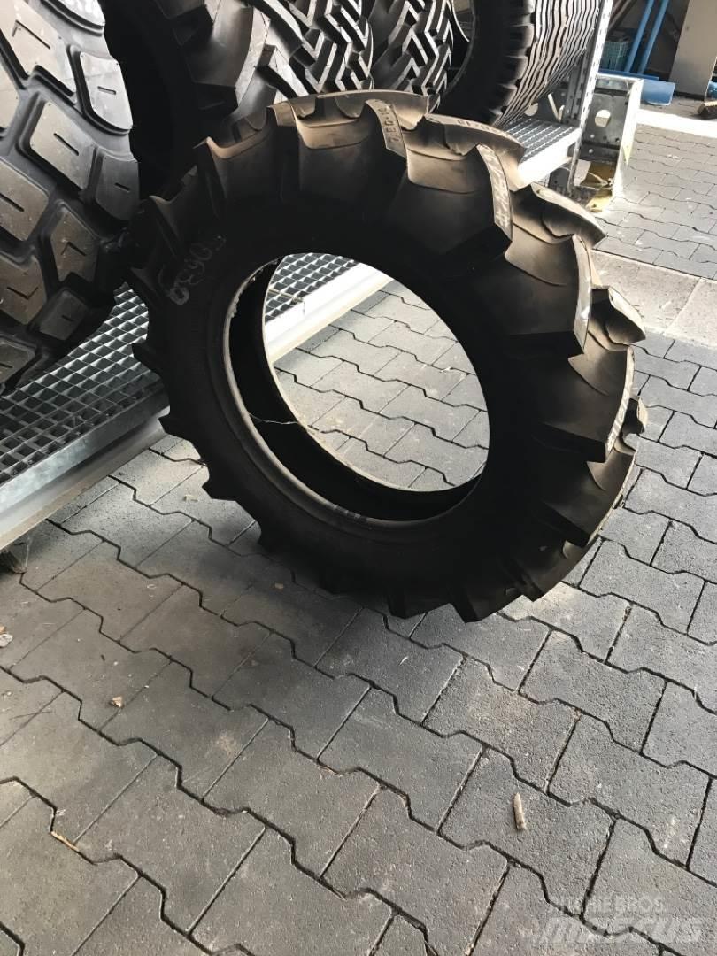 Pirelli 7.50-18 Gume, kolesa in platišča