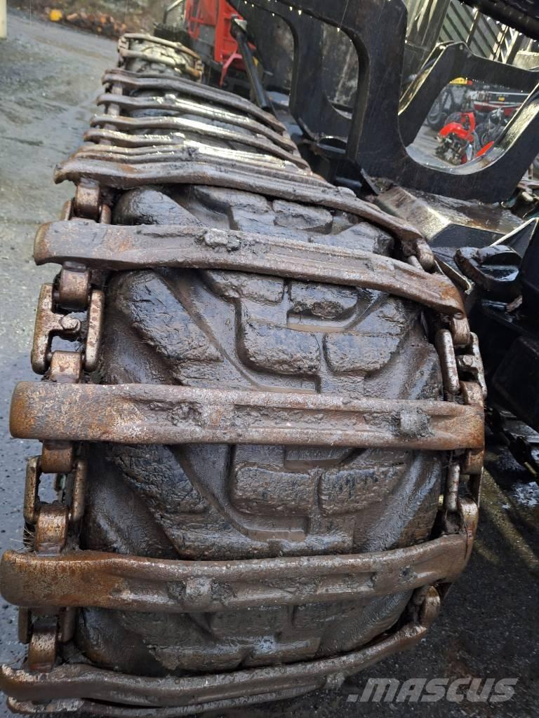 Komatsu 875 Forwarderji