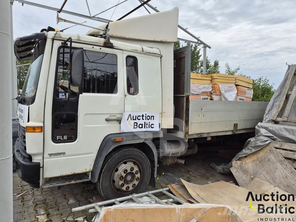 Volvo FL6 Tovornjaki s kesonom/platojem