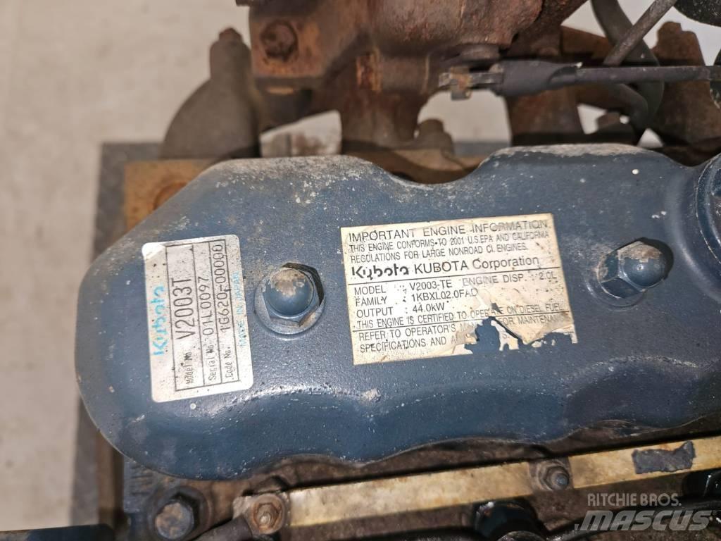 Kubota V 2003 T Motorji