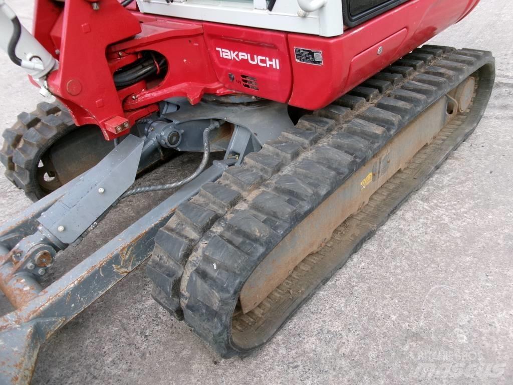 Takeuchi TB235-2 Mini bagri <7t