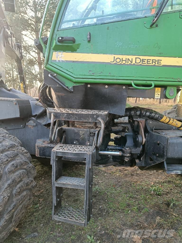 John Deere 1270 D Harvesterji