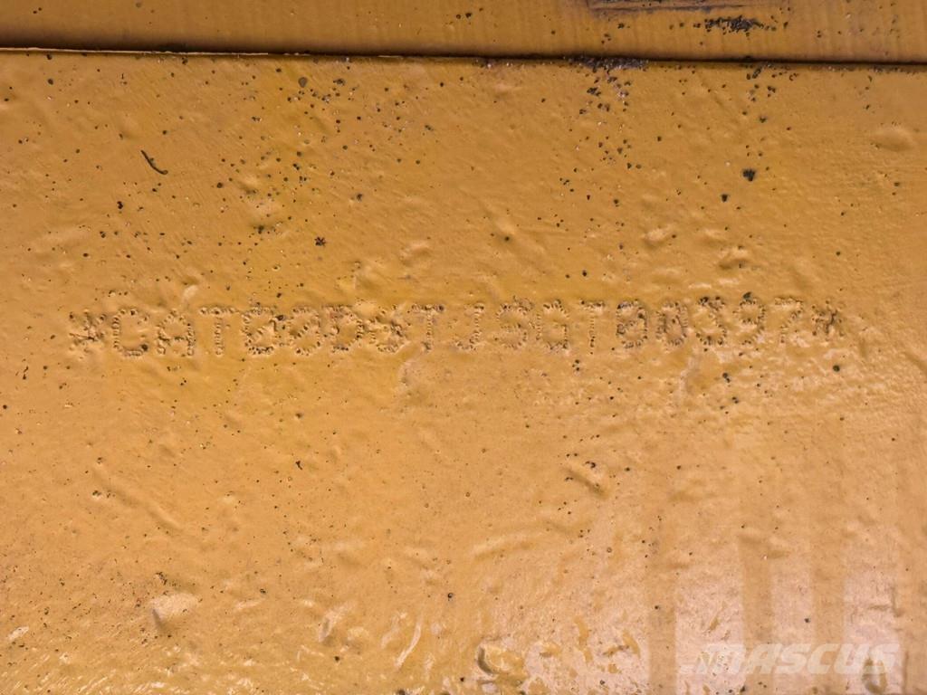 CAT D6T LGP Buldožerji goseničarji