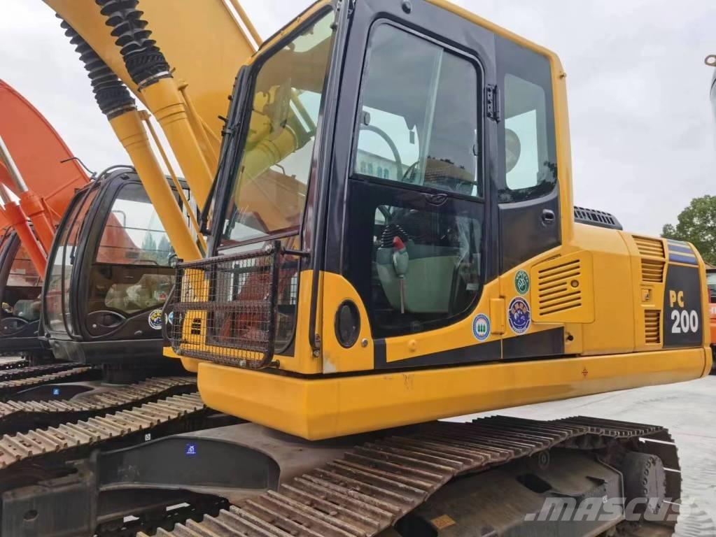 Komatsu PC 200-8 Bagri goseničarji