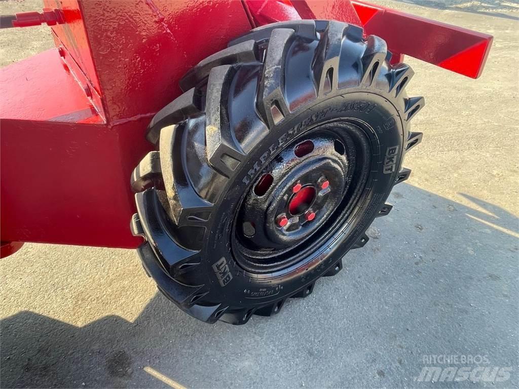 Weidemann 1302 Mini nakladalci