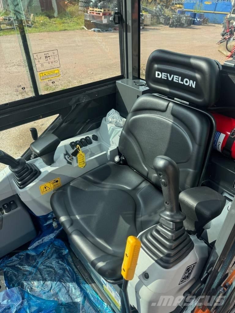 Develon DX 19-7 Mini bagri <7t