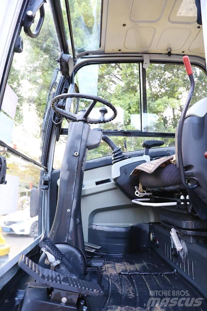 Wacker Neuson 6503 Bagri na kolesih