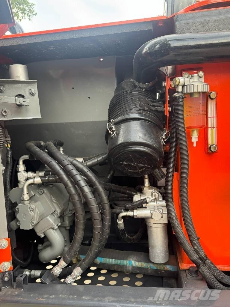 Hitachi ZX 70 Mini bagri <7t