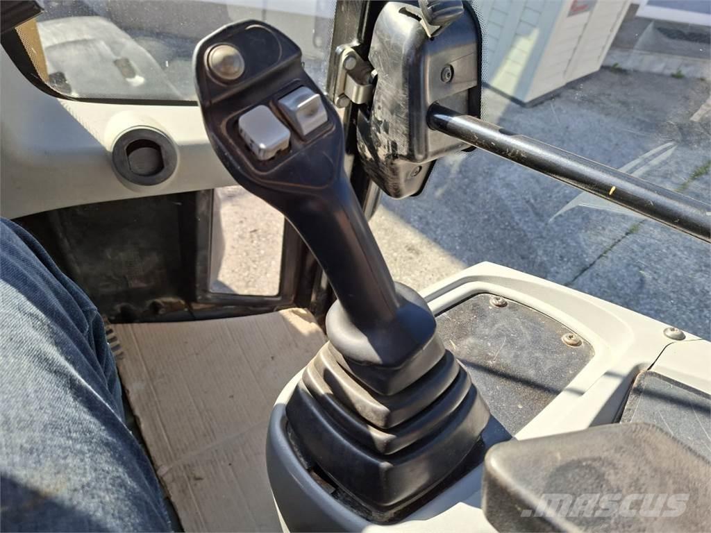 CAT 906H2 Kolesni nakladalci