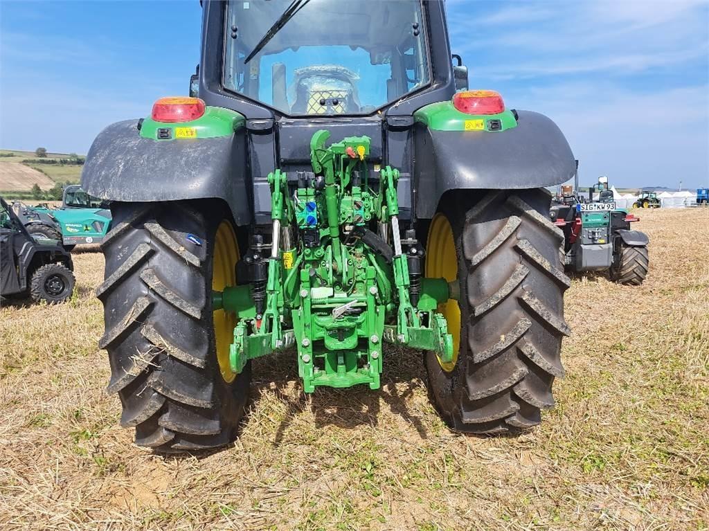 John Deere 6110M Traktorji