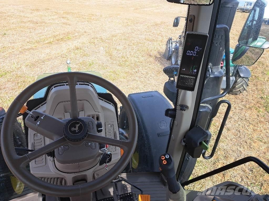 John Deere 6110M Traktorji