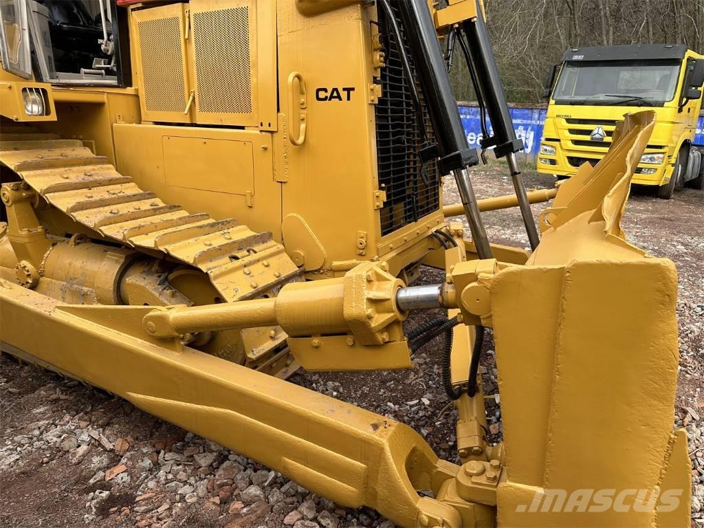 CAT D7H Buldožerji goseničarji