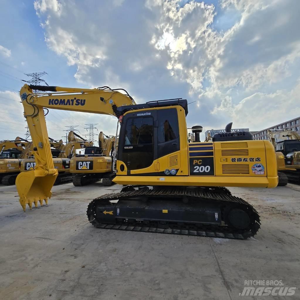 Komatsu PC 200-8 Bagri goseničarji
