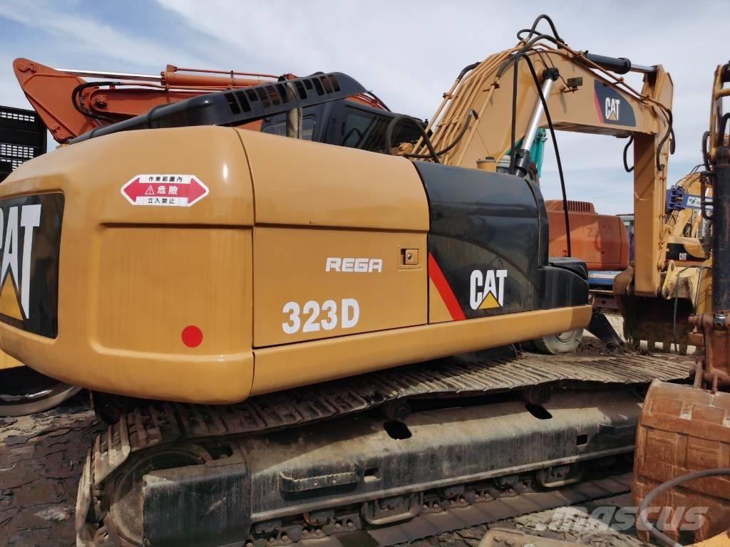 CAT 323D Bagri goseničarji