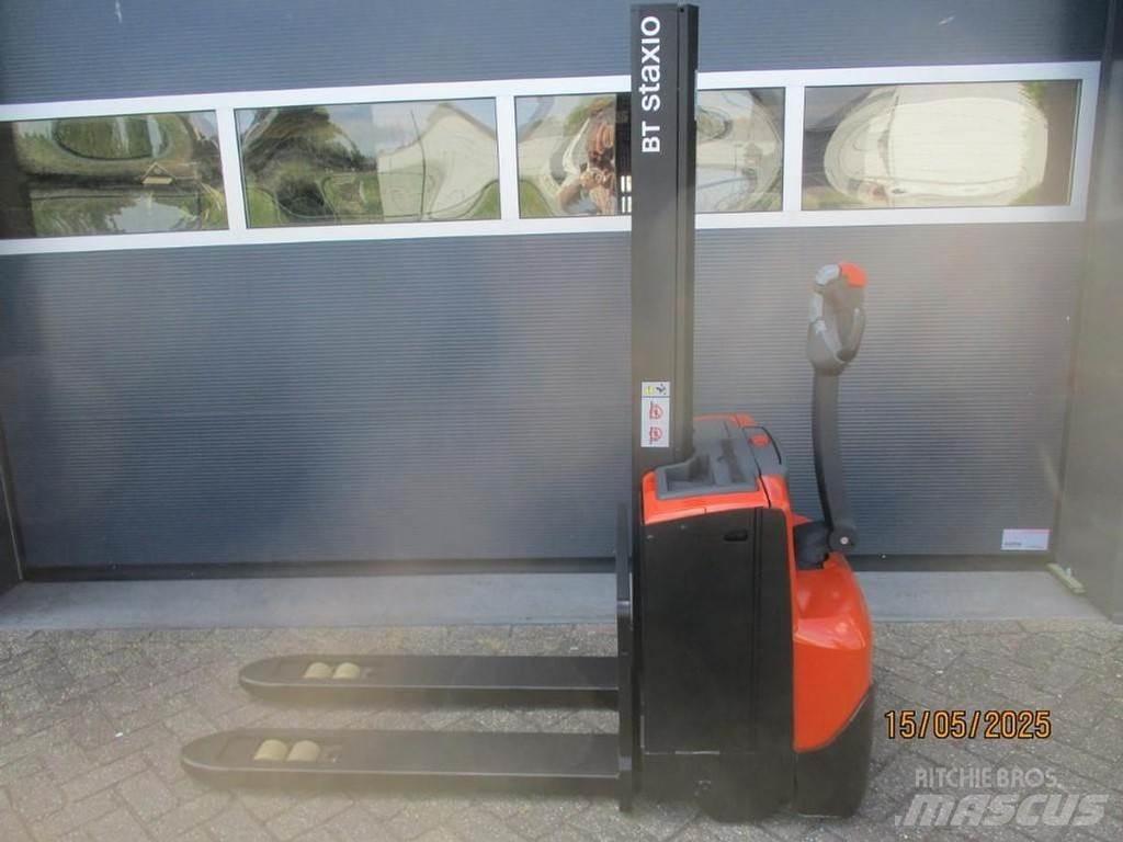 BT SWE 080L Ročni električni viličar