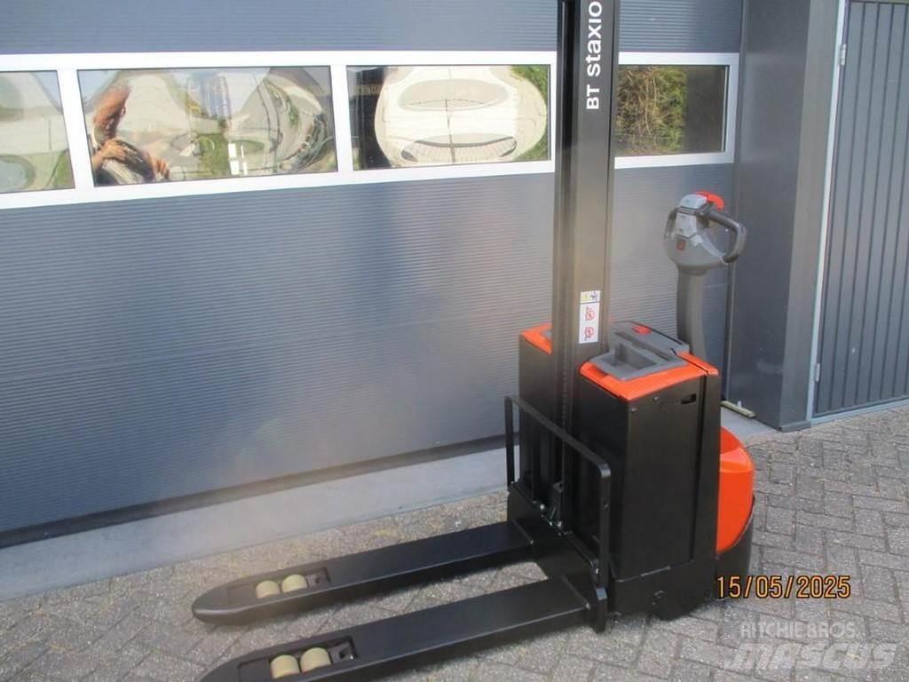 BT SWE 080L Ročni električni viličar