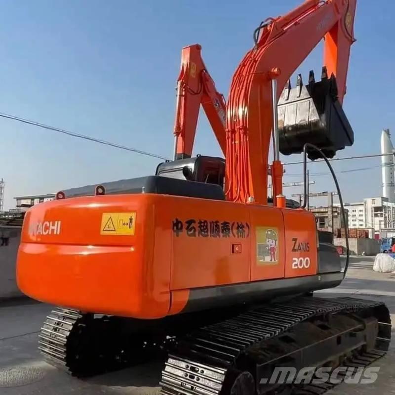 Hitachi ZX 200 Bagri goseničarji