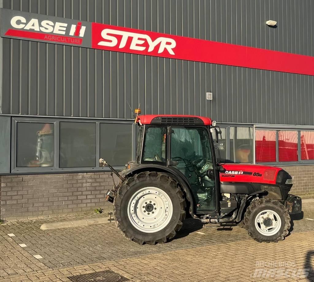 Case IH Quantum 85N Traktorji