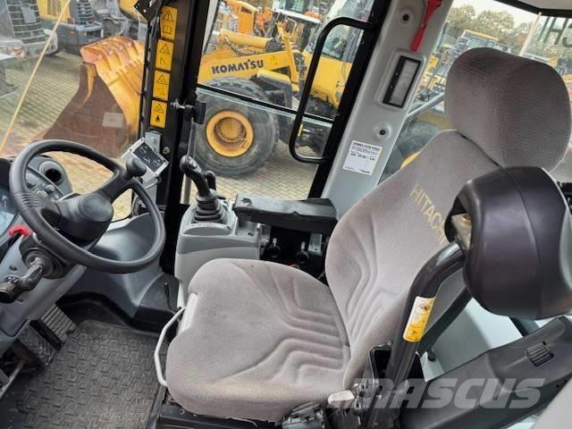 Hitachi ZW 250-6 Kolesni nakladalci