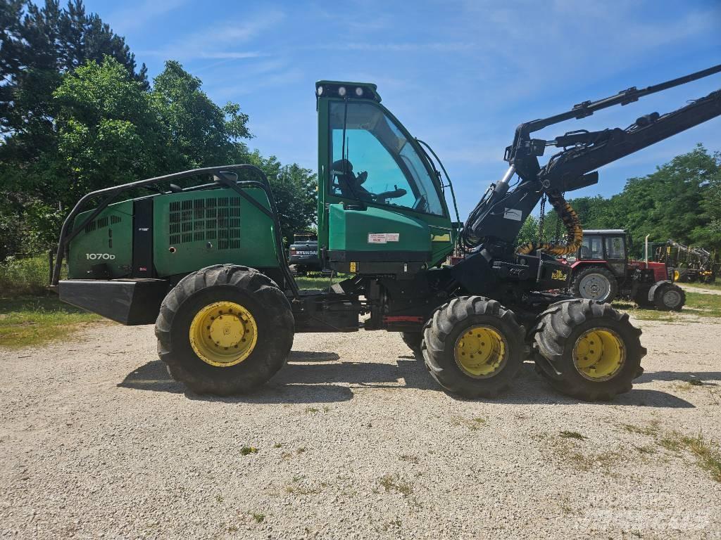 John Deere 1070 D Harvesterji