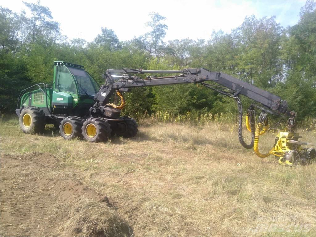 John Deere 1070 D Harvesterji
