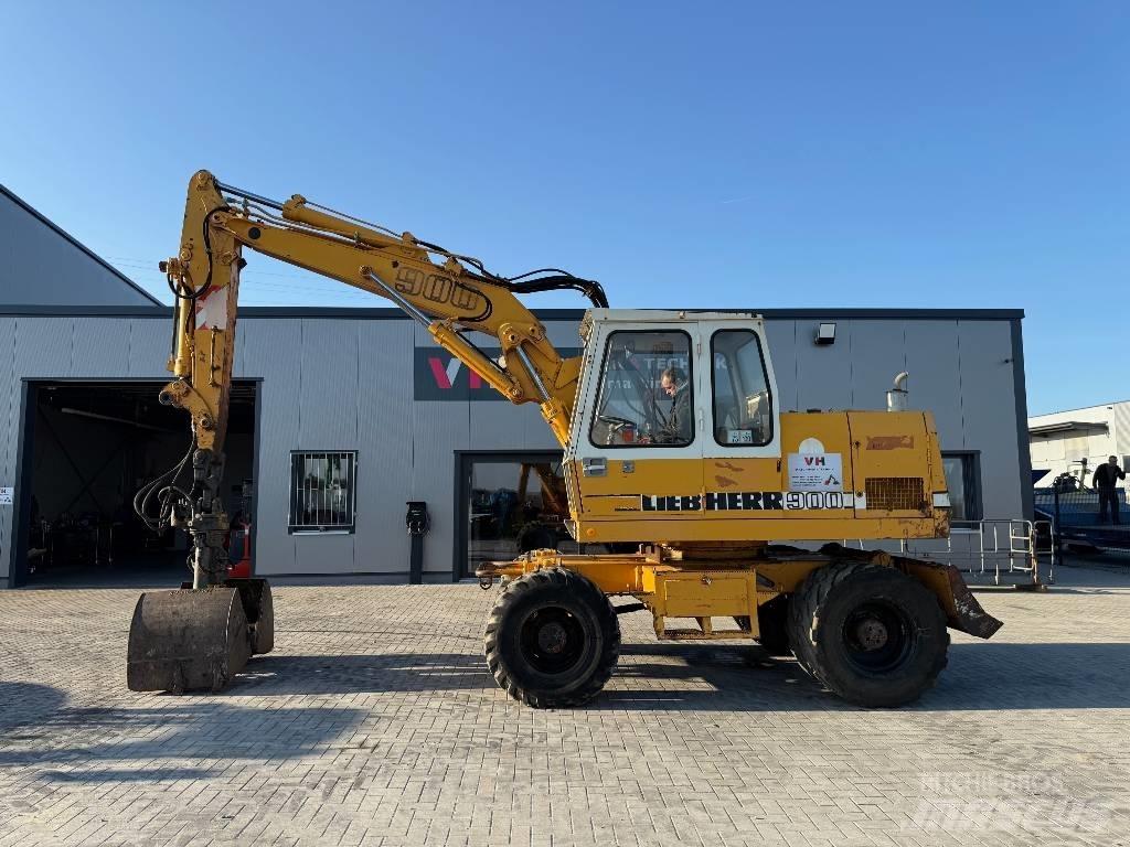 Liebherr A 900 C Bagri na kolesih