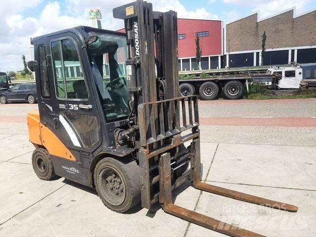 Doosan D 35 C-7 Dizelski viličarji