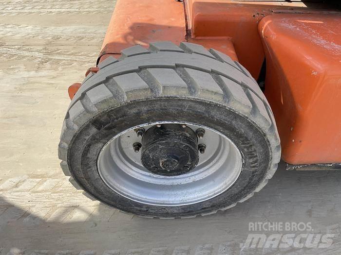 JLG E450AJ Zglobne dvižne ploščadi