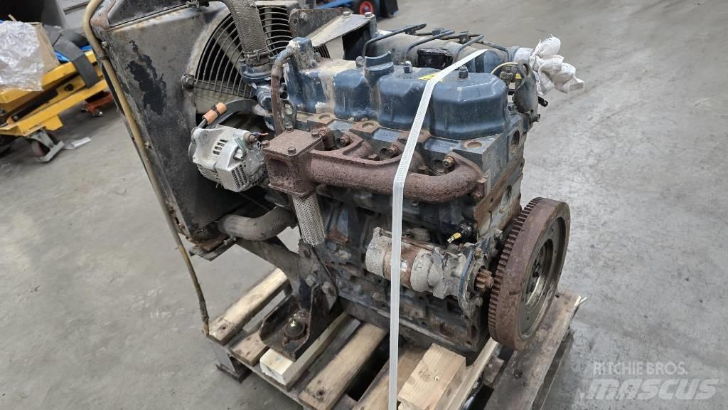 Kubota V 2203 E Motorji