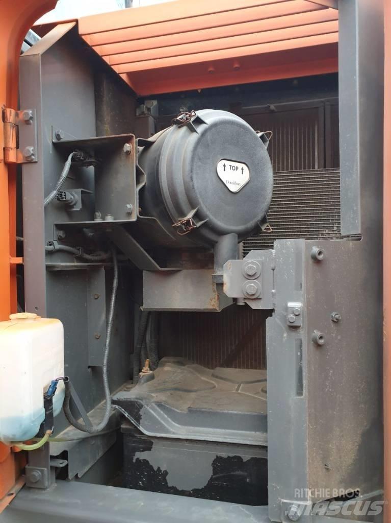 Hitachi ZX225USLC-3 Bagri goseničarji