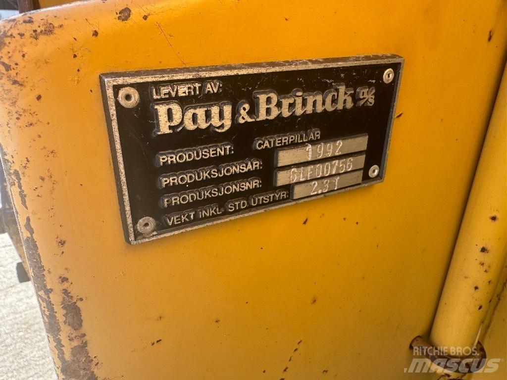 CAT CB 214 B Kompaktorji tal