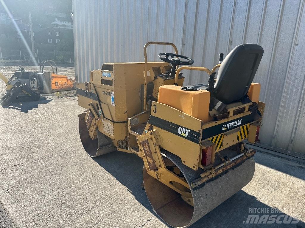 CAT CB 214 B Kompaktorji tal
