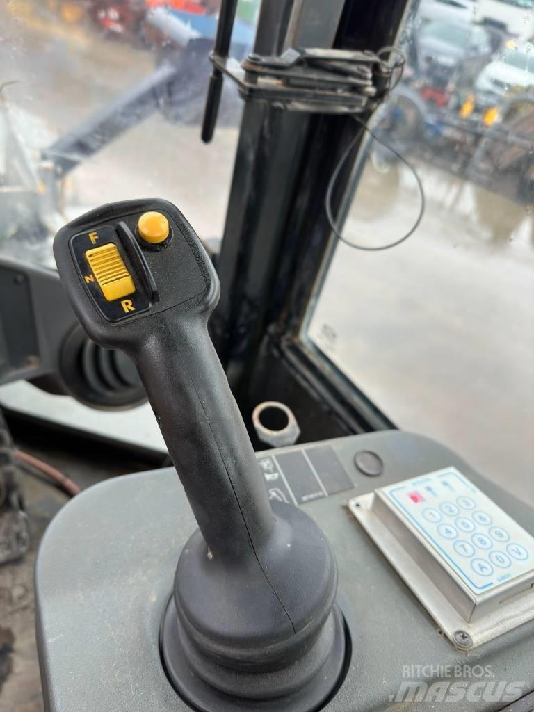 CAT 936H Kolesni nakladalci