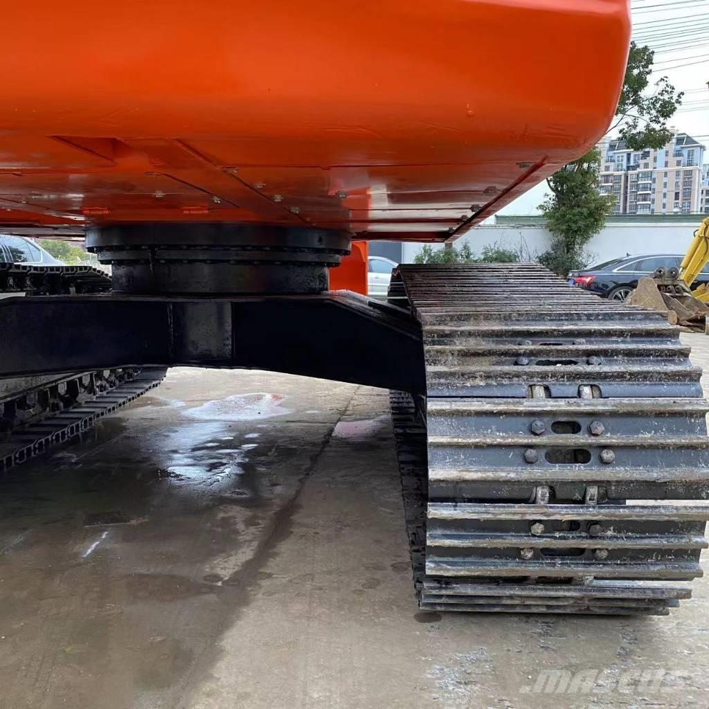 Doosan DX 225 LC Bagri goseničarji