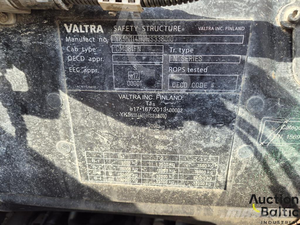 Valtra N114 EH Forwarderji