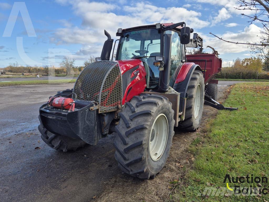 Valtra N114 EH Forwarderji