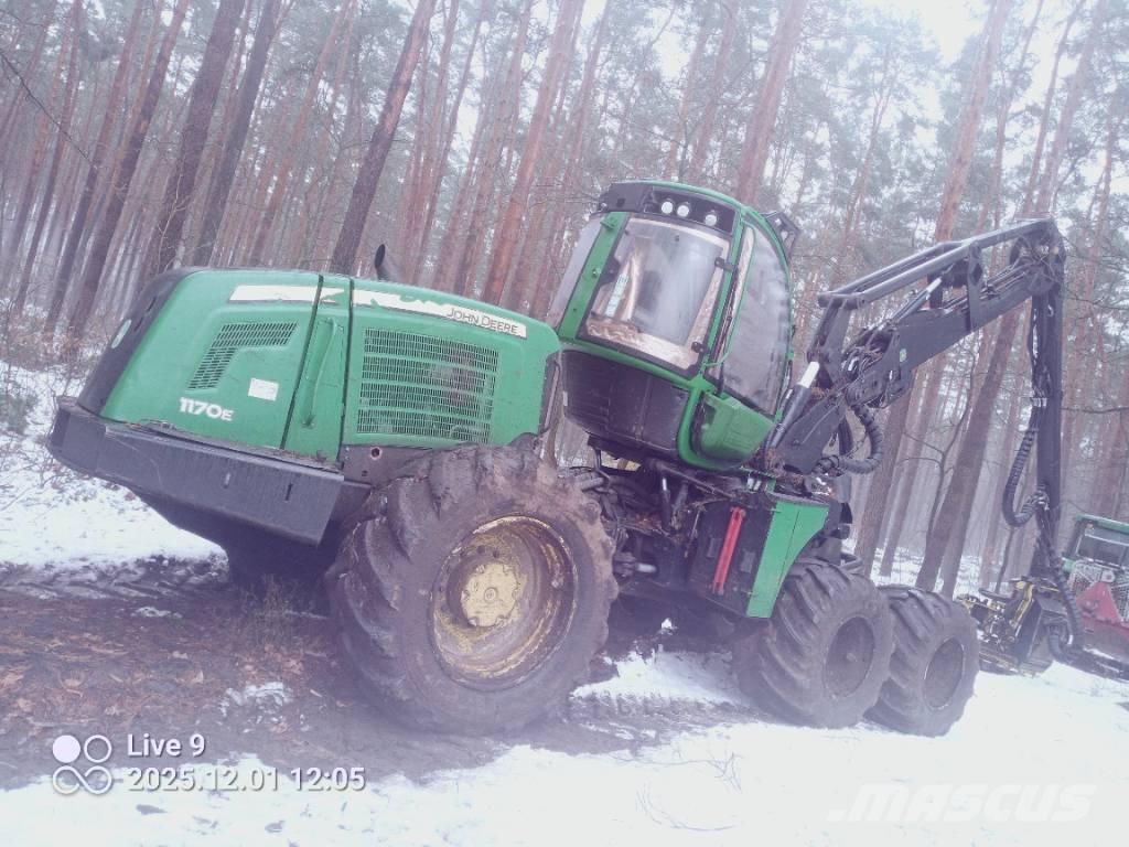 John Deere 1170 E Harvesterji