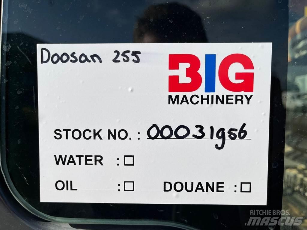 Doosan DX255LC-3 Bagri goseničarji