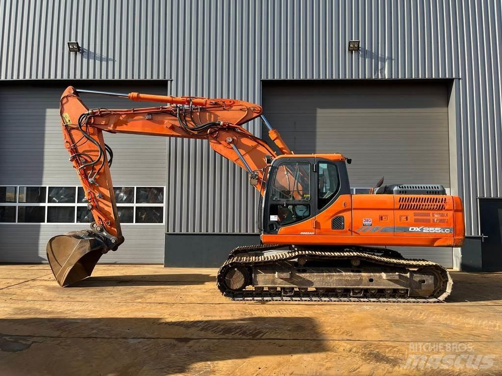 Doosan DX255LC-3 Bagri goseničarji