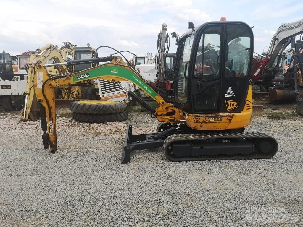 JCB 8030 Mini bagri <7t