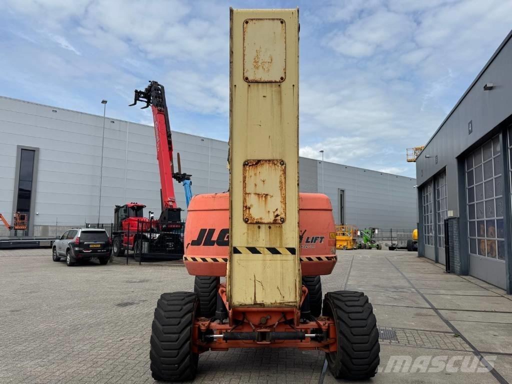 JLG 800 AJ Zglobne dvižne ploščadi