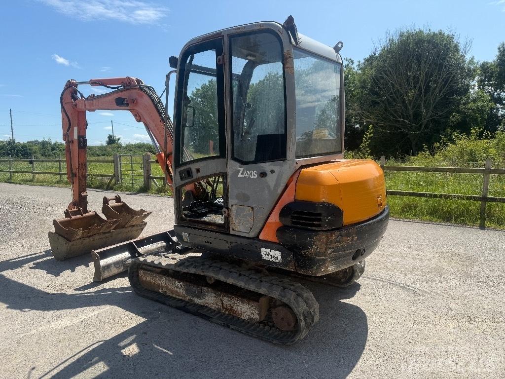 Hitachi ZX30 Mini bagri <7t