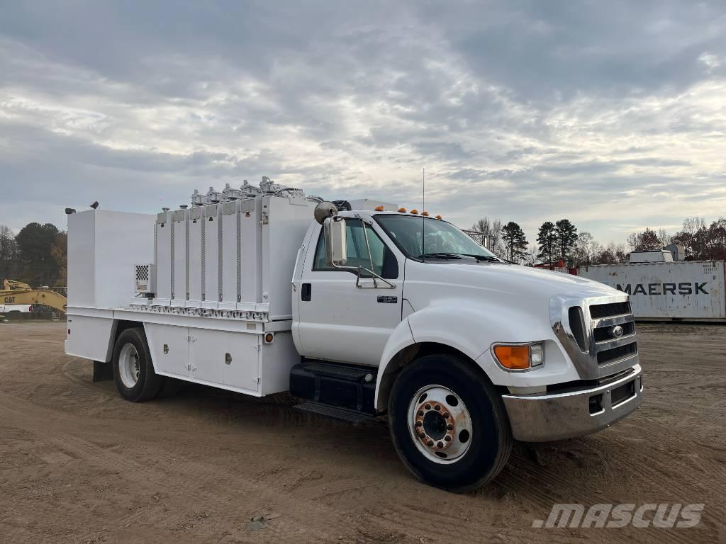 Ford F 650 XLT Tovornjaki cisterne