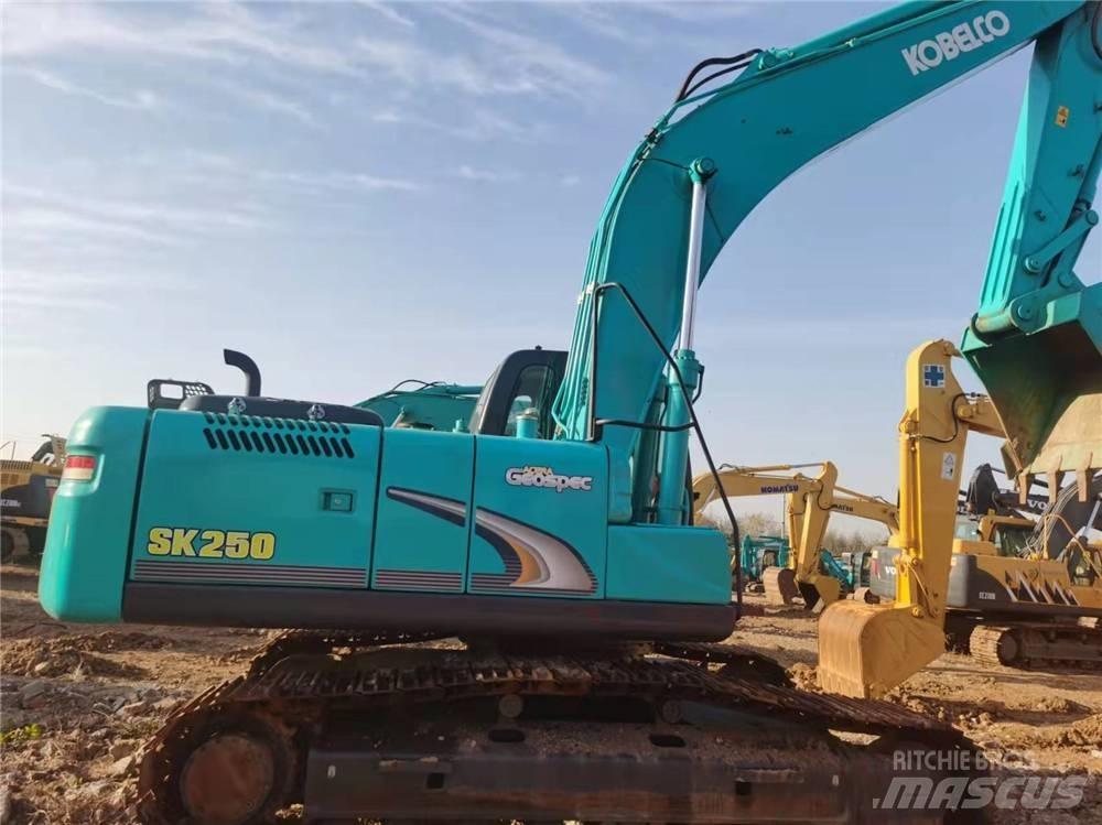 Kobelco SK 250-8 Bagri goseničarji