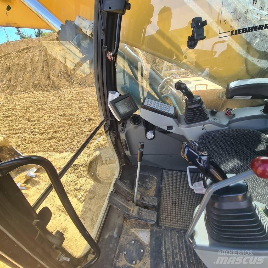 Liebherr R 936 LC Bagri goseničarji