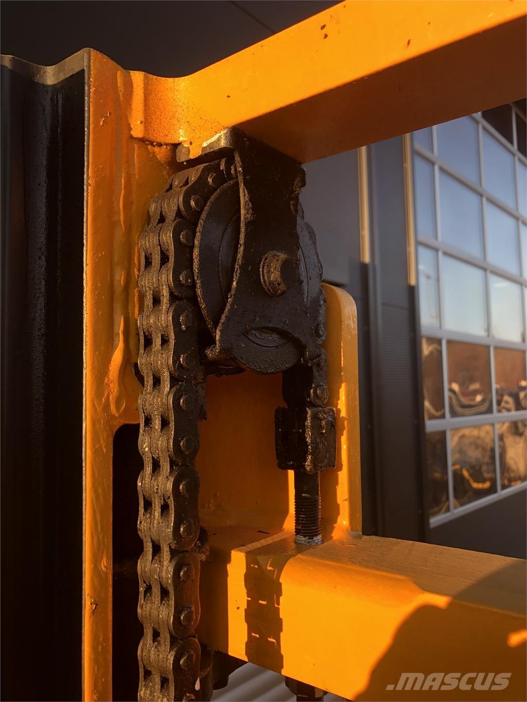 Jungheinrich WP16 Samopogonski ročni viličarji