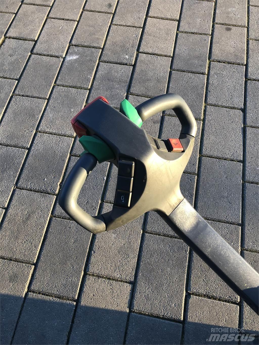 Jungheinrich WP16 Ročni električni viličar